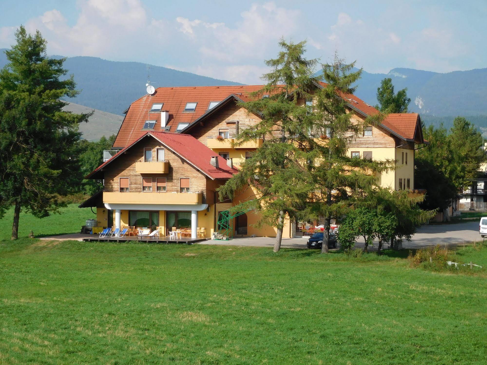 Hotel Vescovi Asiago Esterno foto